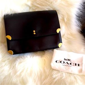 Gorgeous Coach Cooper Crossbody♥️🥰